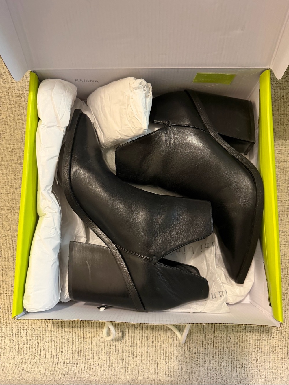 Brand new in the box Gianni Bini black heeled boots
Size 8.5